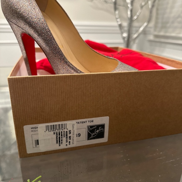 Leather heels Christian Louboutin Camel size 39 EU in  Christian louboutin shoes size 39
